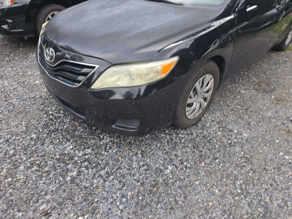 2010 Toyota Camry Image 2
