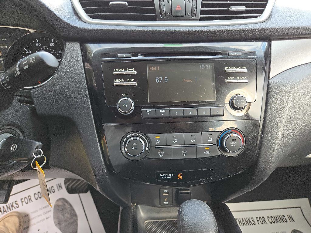 2015 Nissan Rogue Image 45