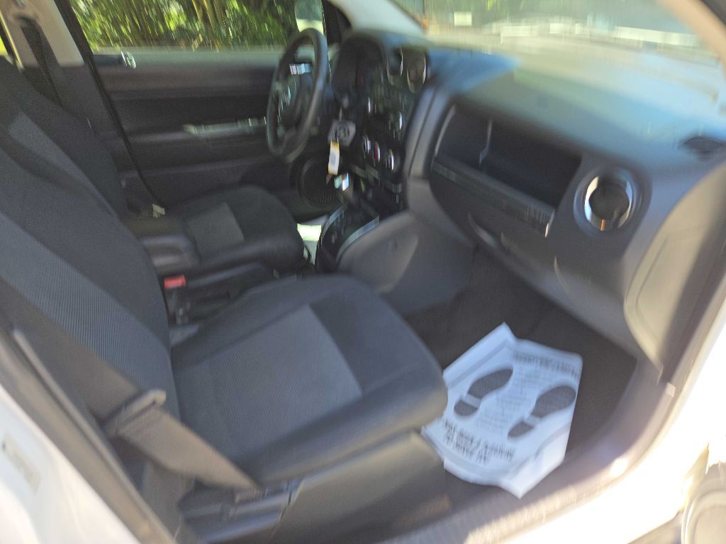 2013 Jeep Compass Image 6