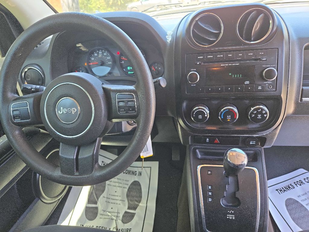 2013 Jeep Compass Image 10