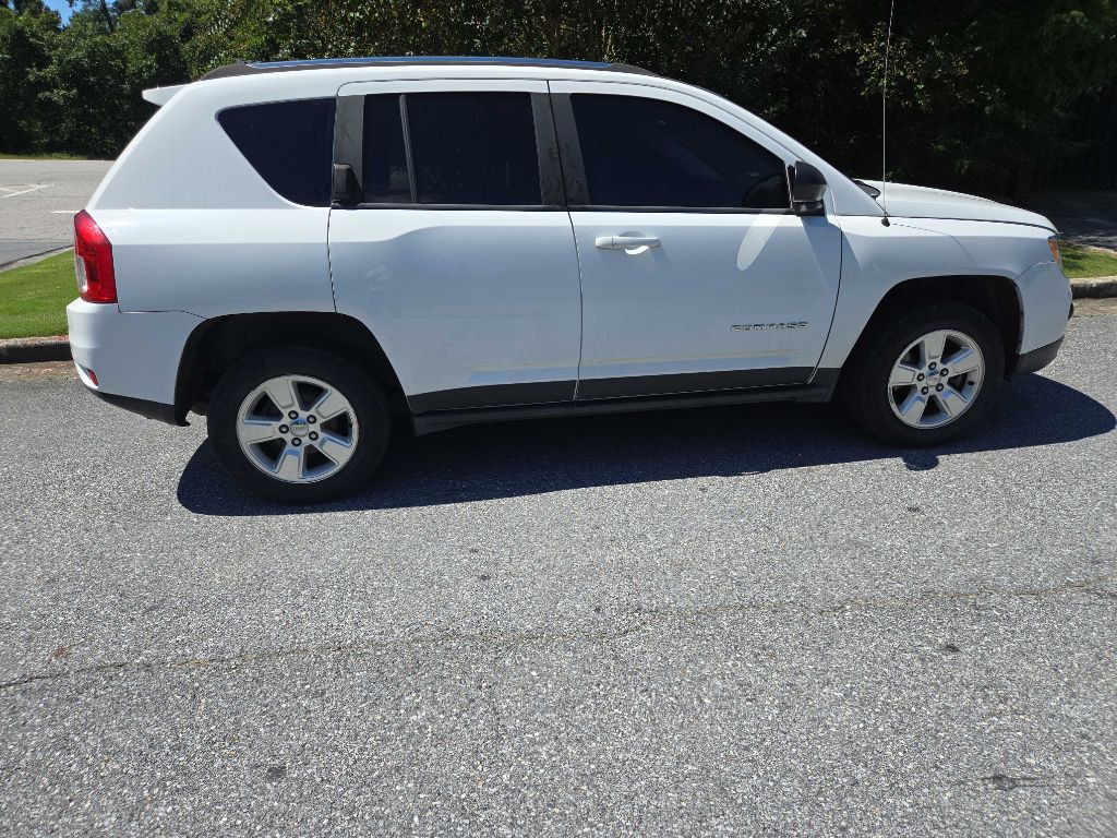 2013 Jeep Compass Image 12