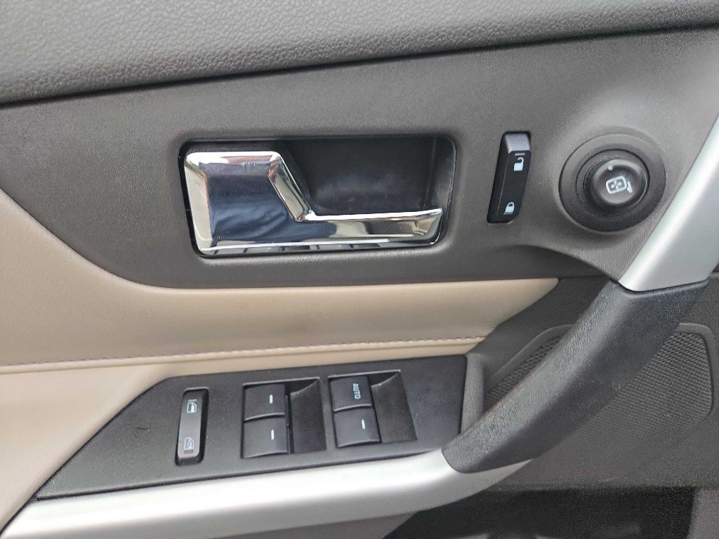 2013 Ford Edge Image 13