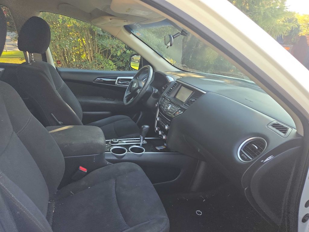 2013 Nissan Pathfinder Image 3