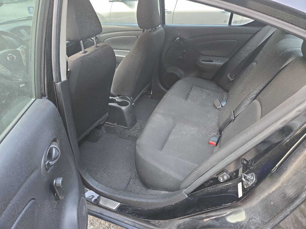 2019 Nissan Versa Image 19