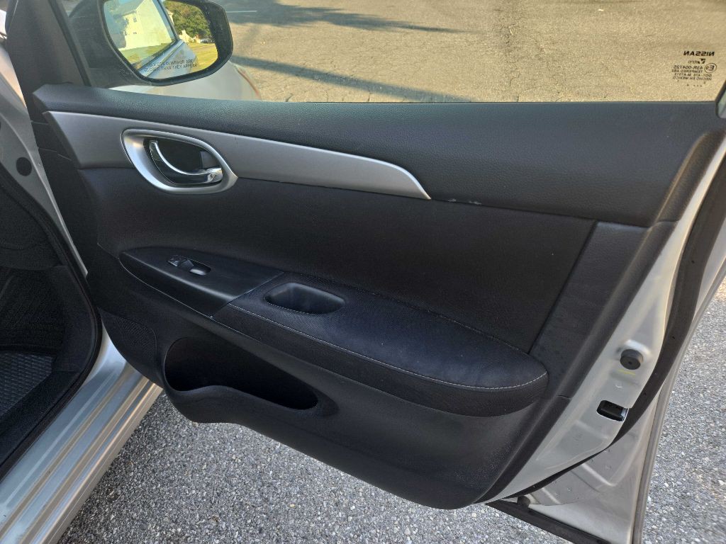 2014 Nissan Sentra Image 25