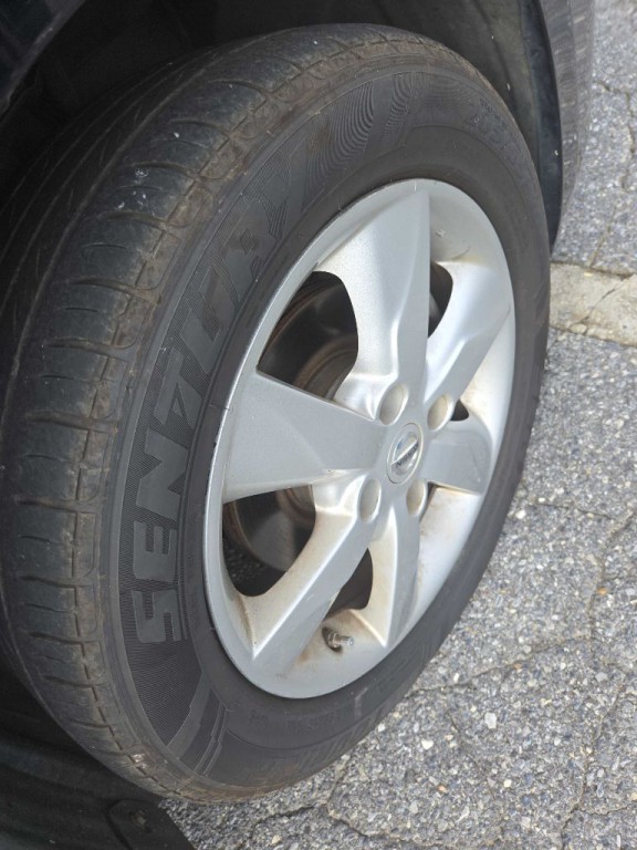 2012 Nissan Versa Image 4