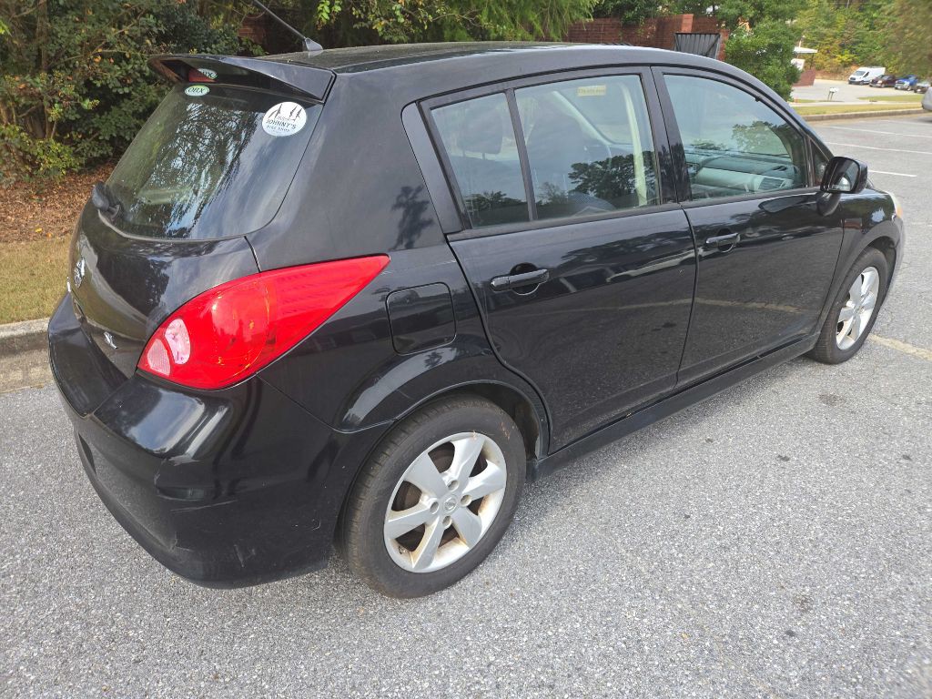 2012 Nissan Versa Image 11