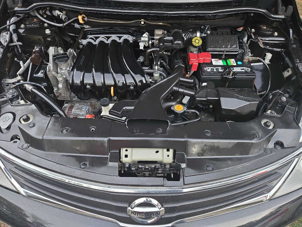 2012 Nissan Versa Image 24