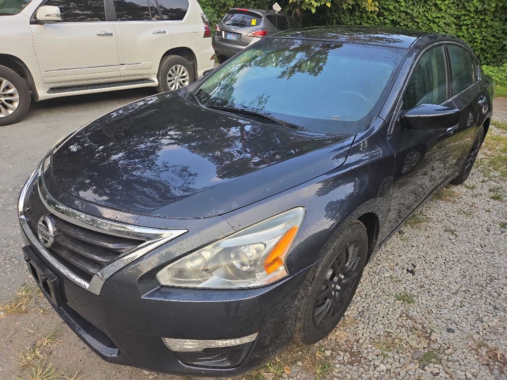 2015 Nissan Altima Image 1