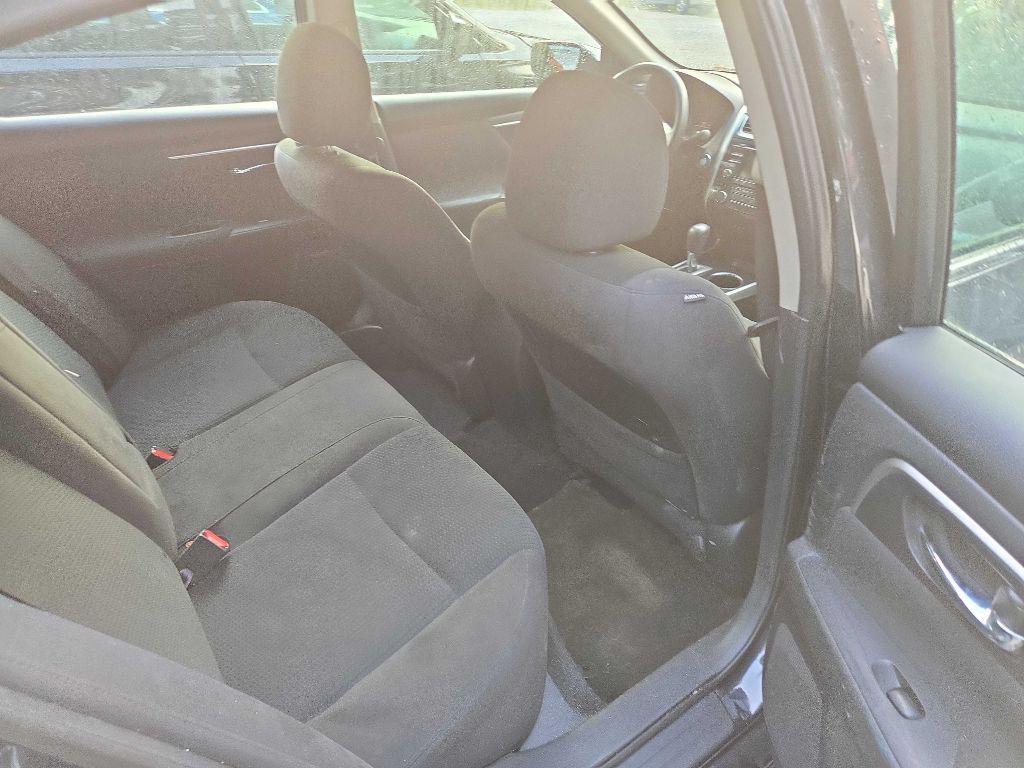2015 Nissan Altima Image 4