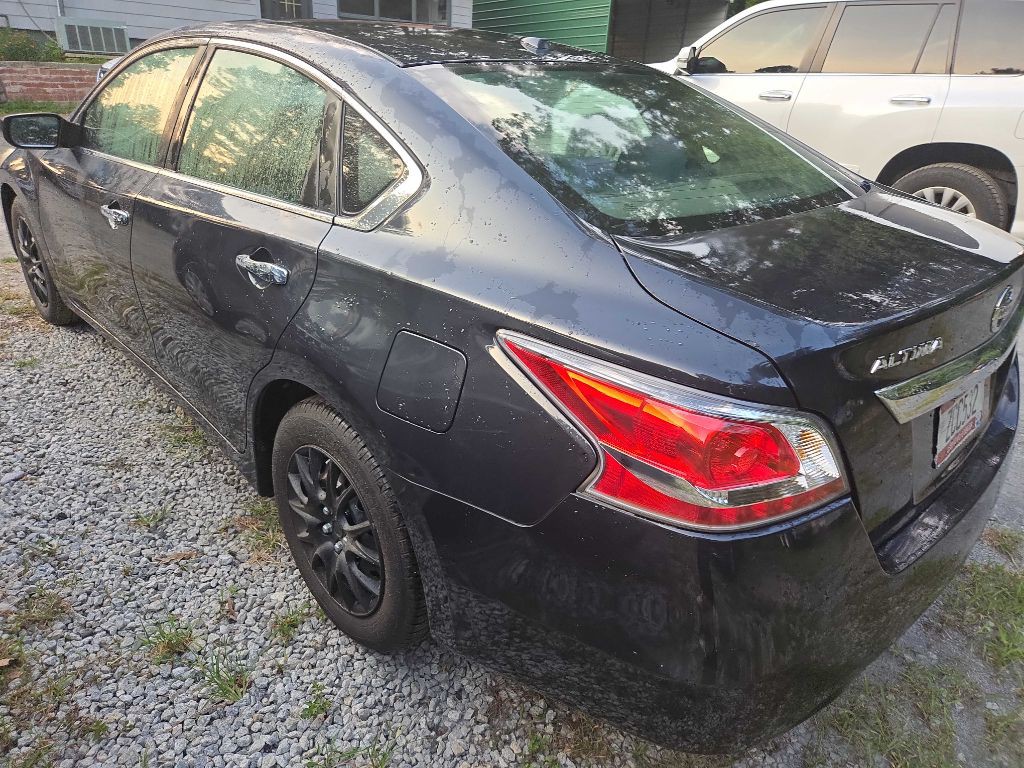 2015 Nissan Altima Image 8