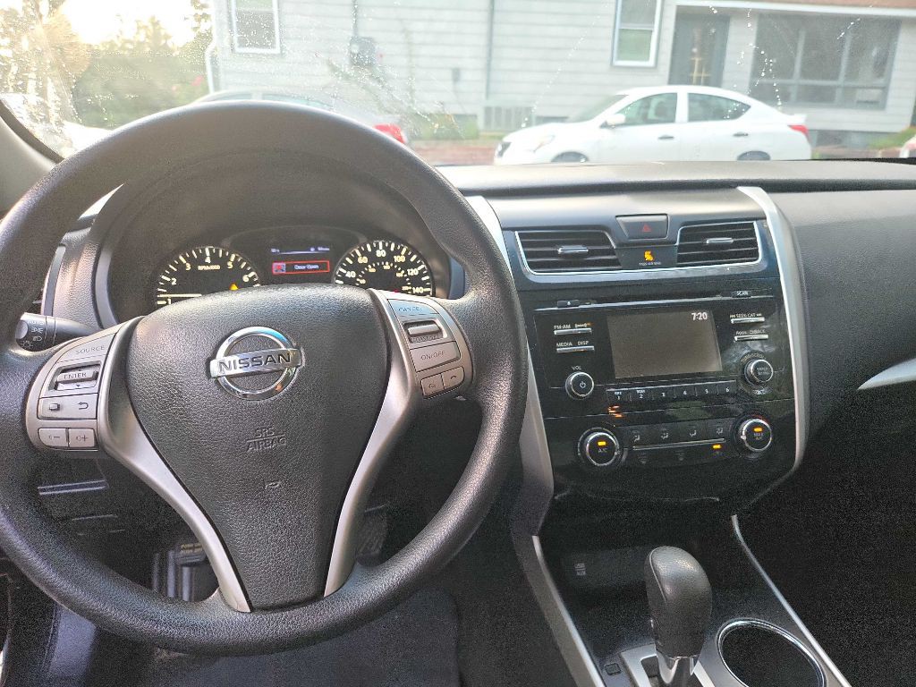2015 Nissan Altima Image 12