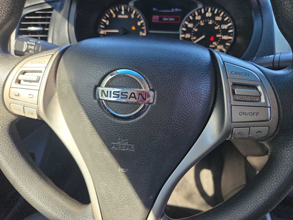 2015 Nissan Altima Image 12