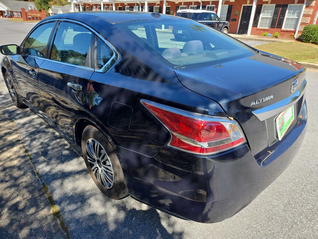 2015 Nissan Altima Image 22