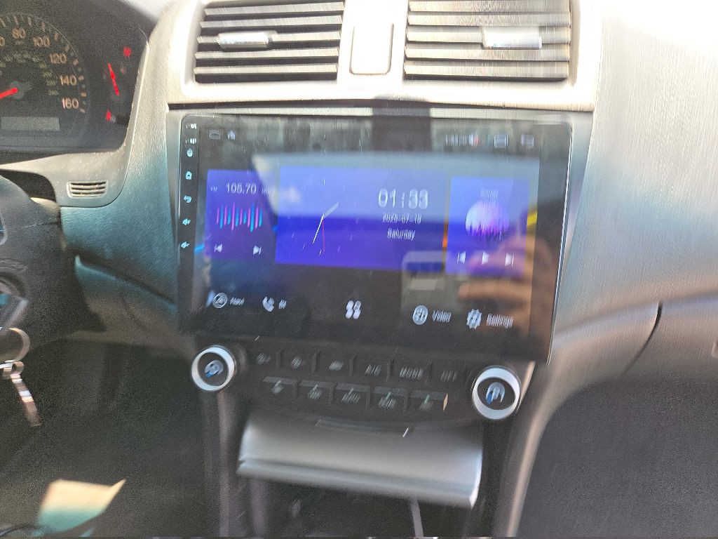 2003 Honda Accord Image 9