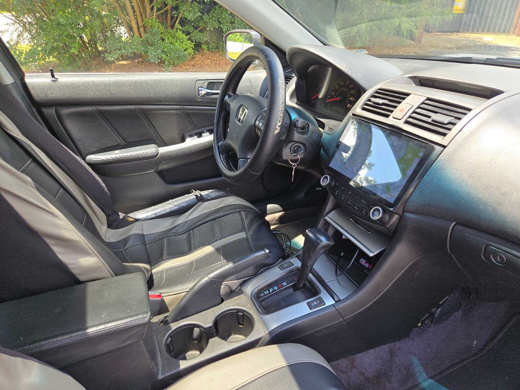 2003 Honda Accord Image 10