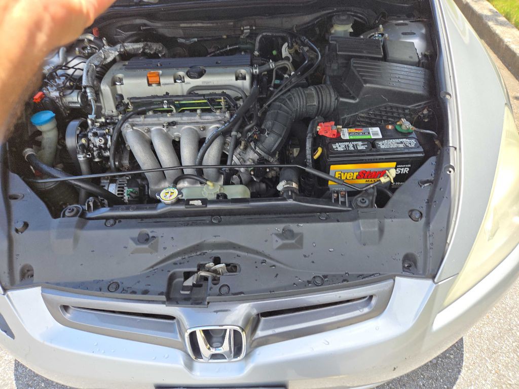2003 Honda Accord Image 28