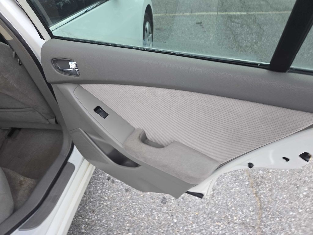 2007 Nissan Altima Image 13