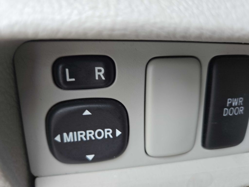 2009 Lexus RX Image 25