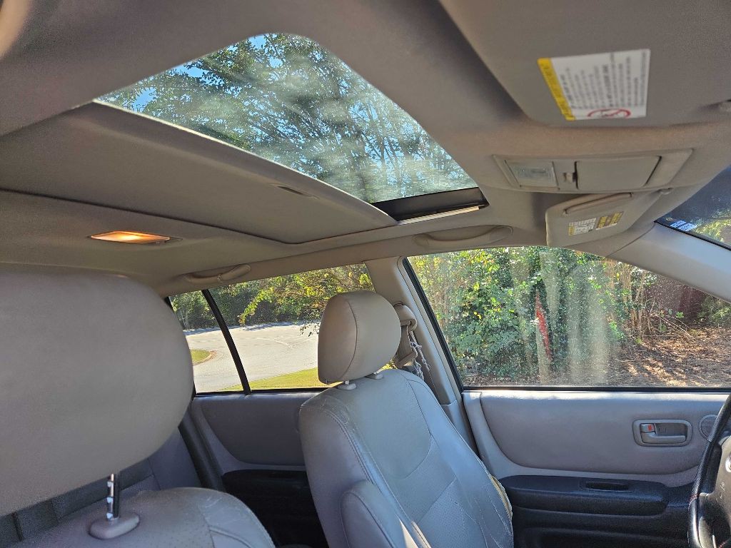 2003 Toyota Highlander Image 10