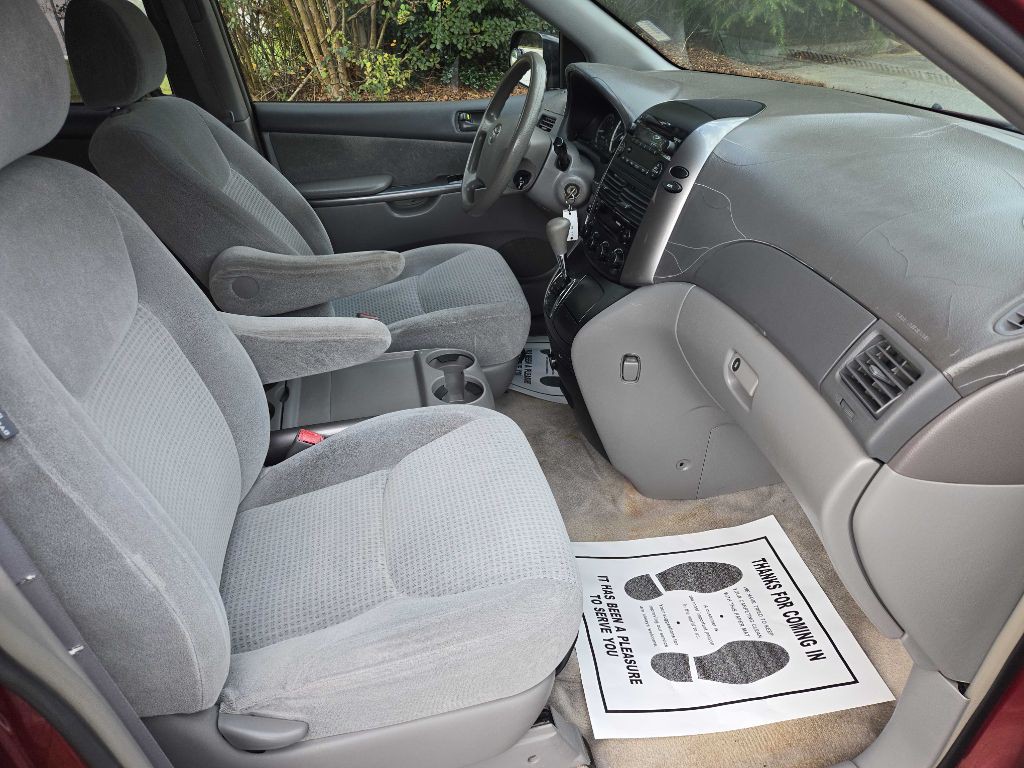 2006 Toyota Sienna Image 7