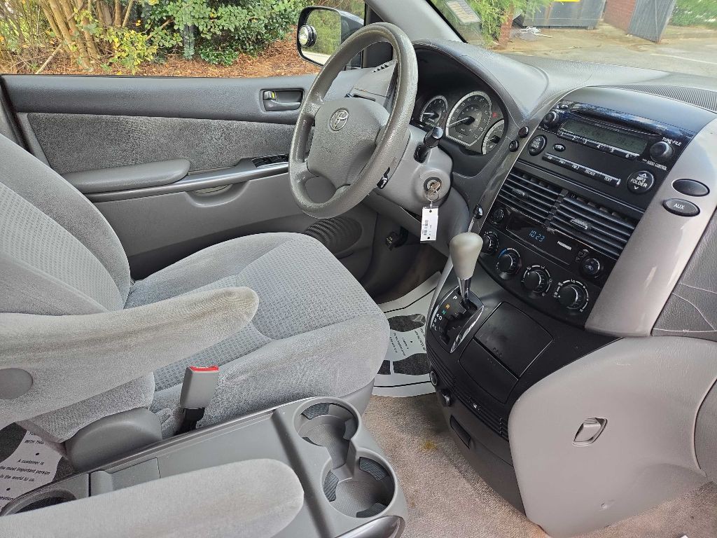 2006 Toyota Sienna Image 8
