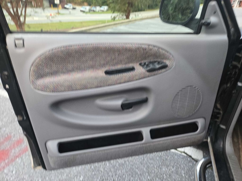 2001 Dodge Ram 1500 Image 19