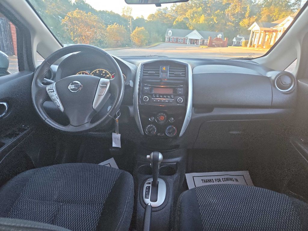 2015 Nissan Versa Image 14