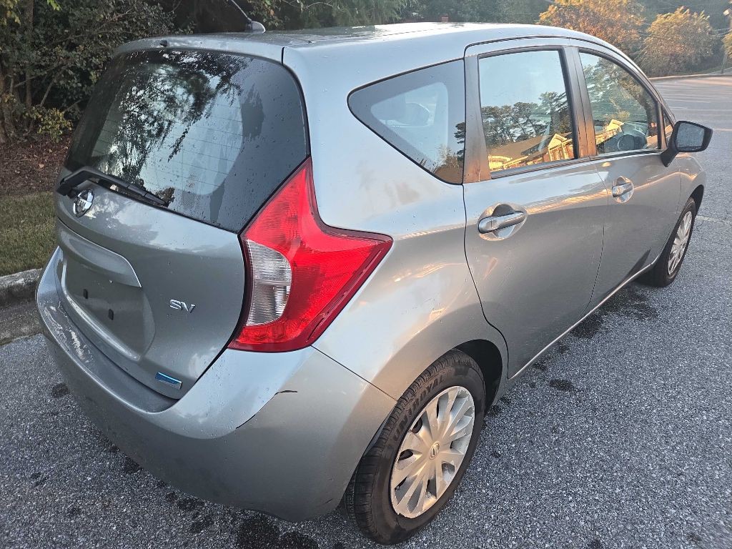 2015 Nissan Versa Image 16