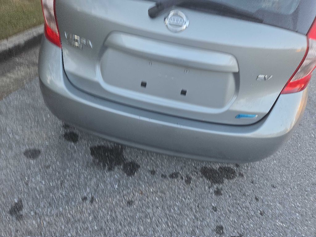 2015 Nissan Versa Image 17