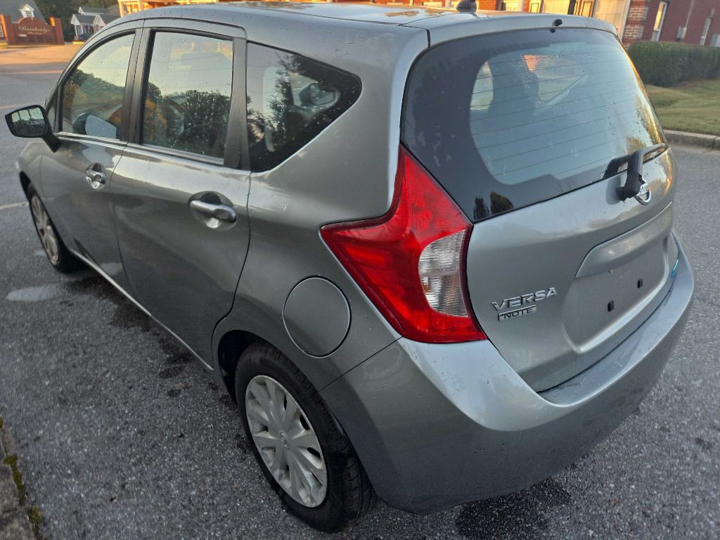 2015 Nissan Versa Image 20