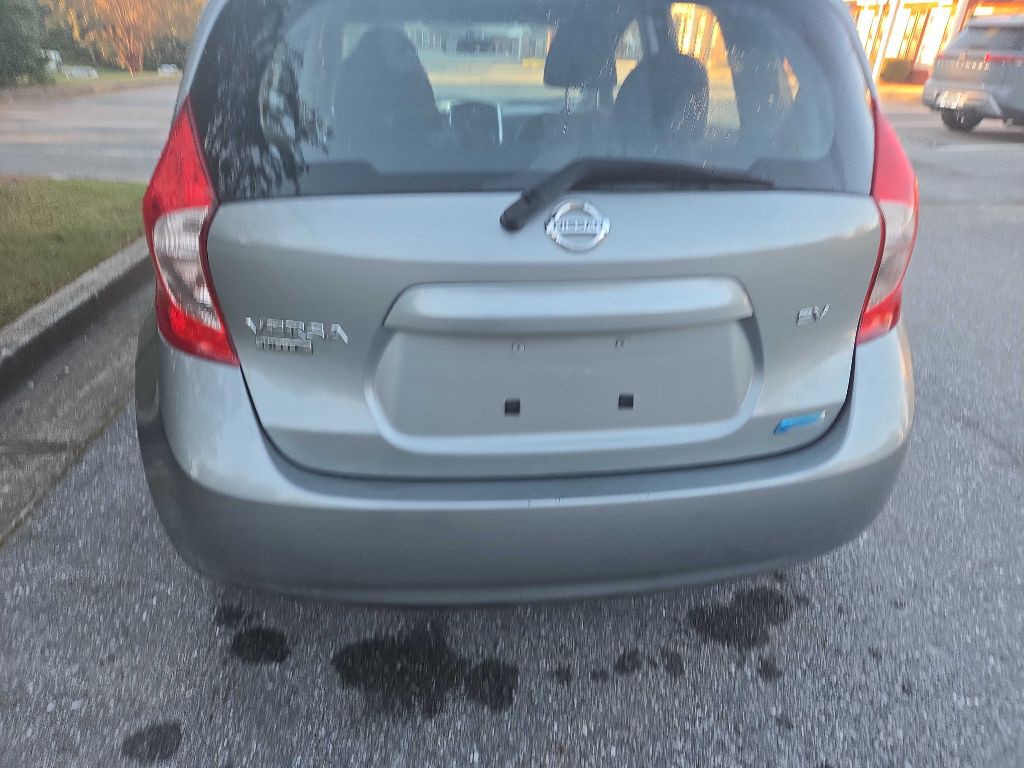 2015 Nissan Versa Image 21