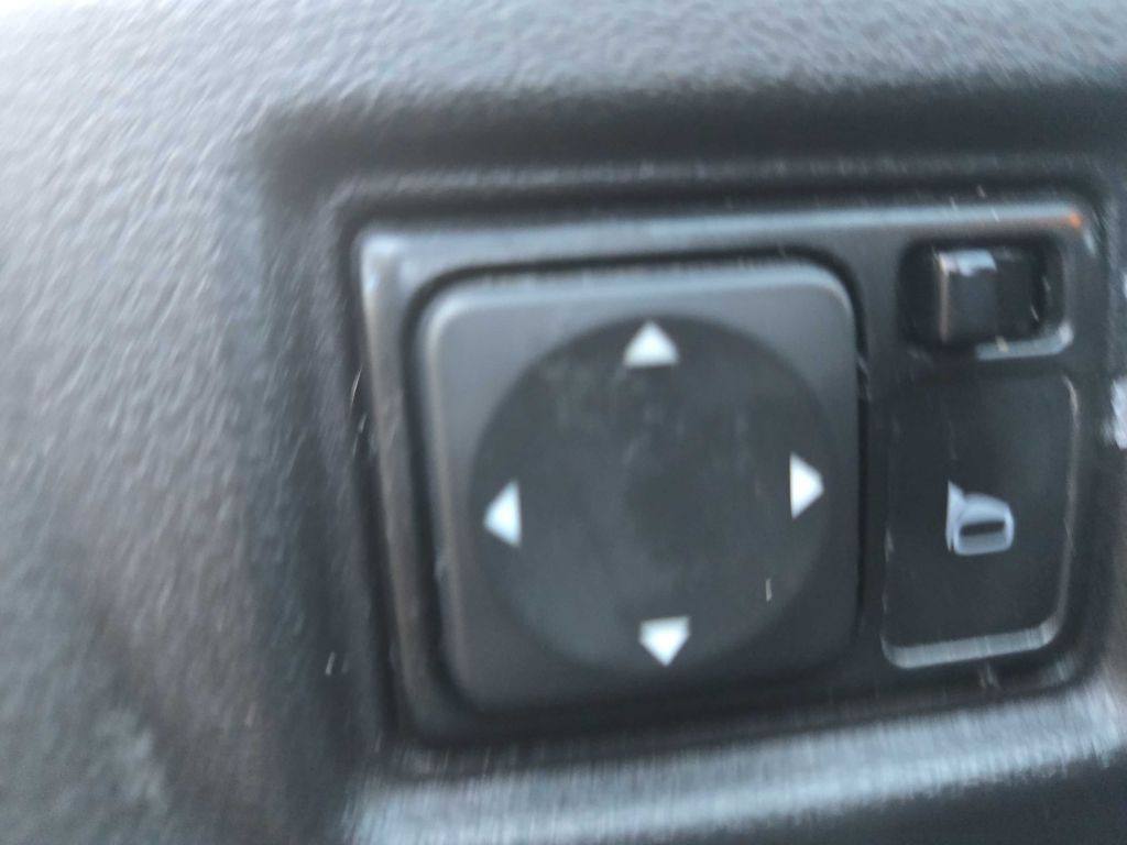 2015 Nissan Versa Image 26