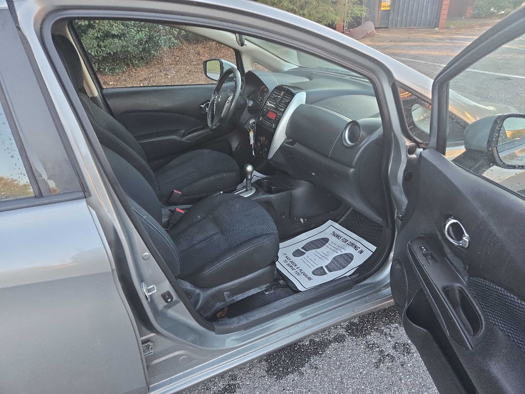 2015 Nissan Versa Image 4