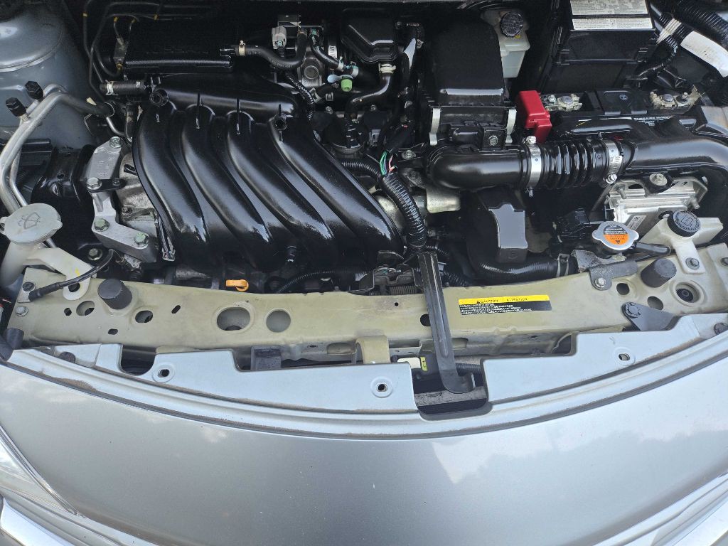 2015 Nissan Versa Image 34