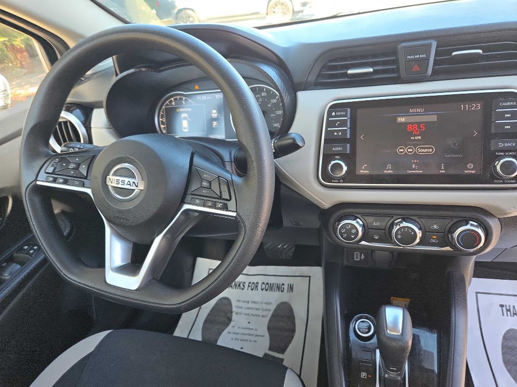2021 Nissan Versa Image 14