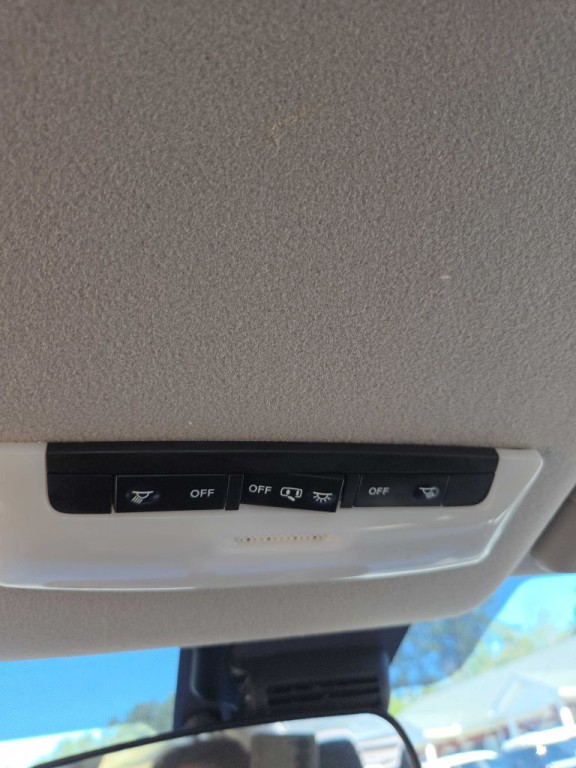 2021 Nissan Versa Image 33