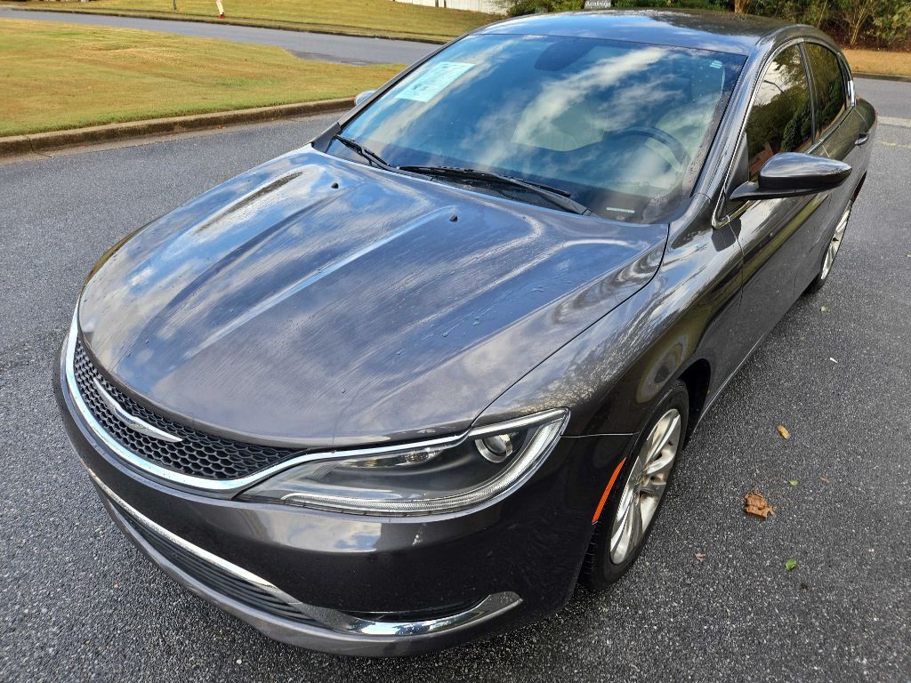 2015 Chrysler 200 Image 2