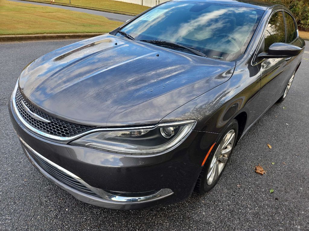 2015 Chrysler 200 Image 3