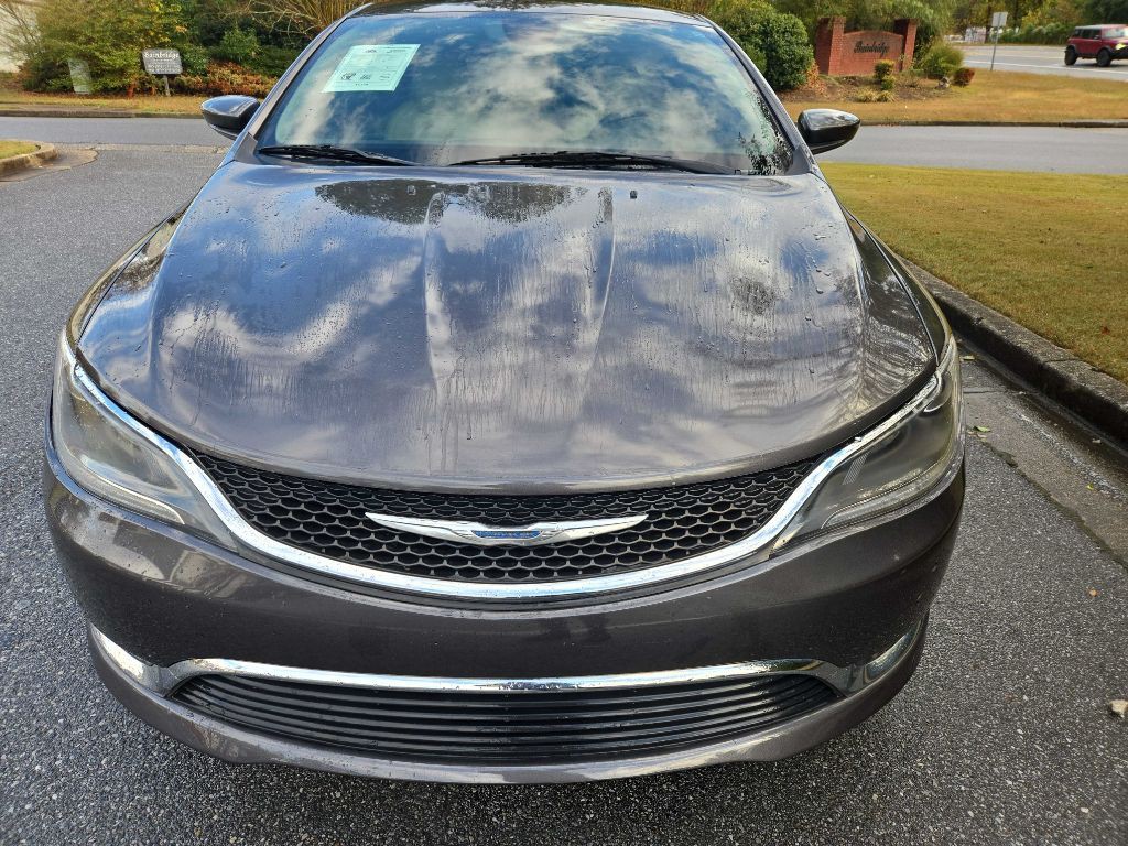 2015 Chrysler 200 Image 4
