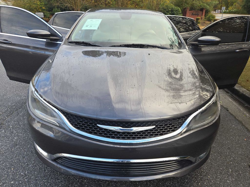 2015 Chrysler 200 Image 32