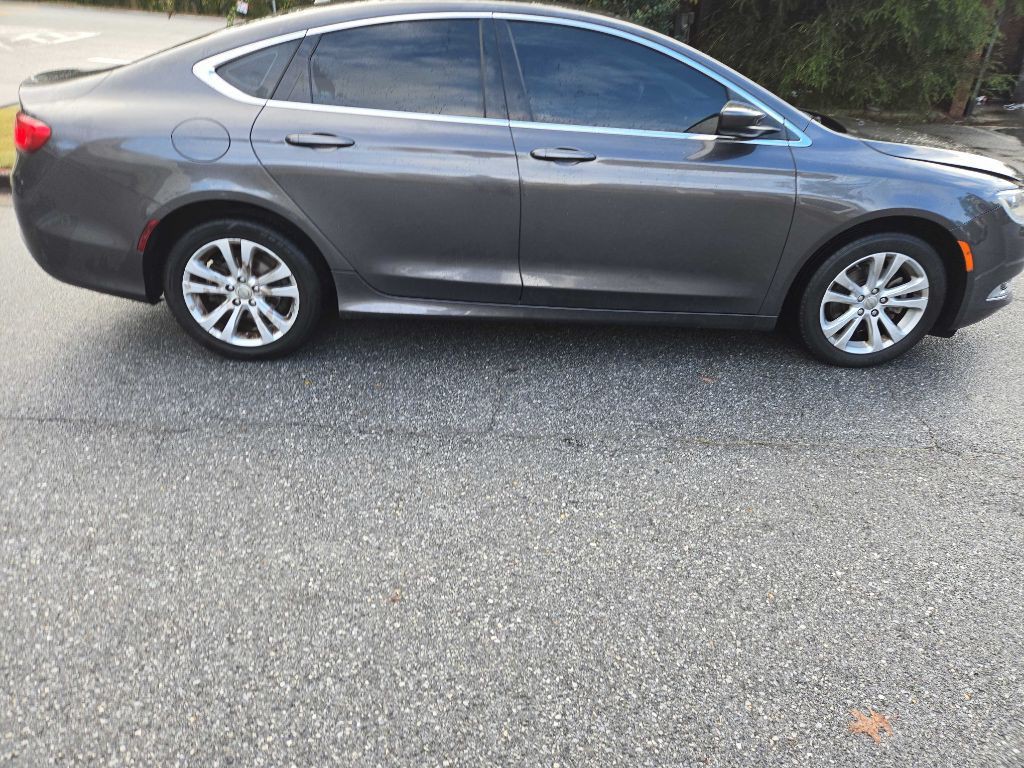 2015 Chrysler 200 Image 36