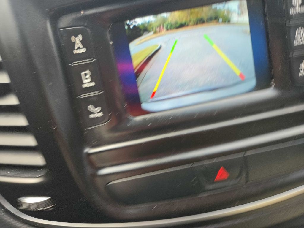 2015 Chrysler 200 Image 41