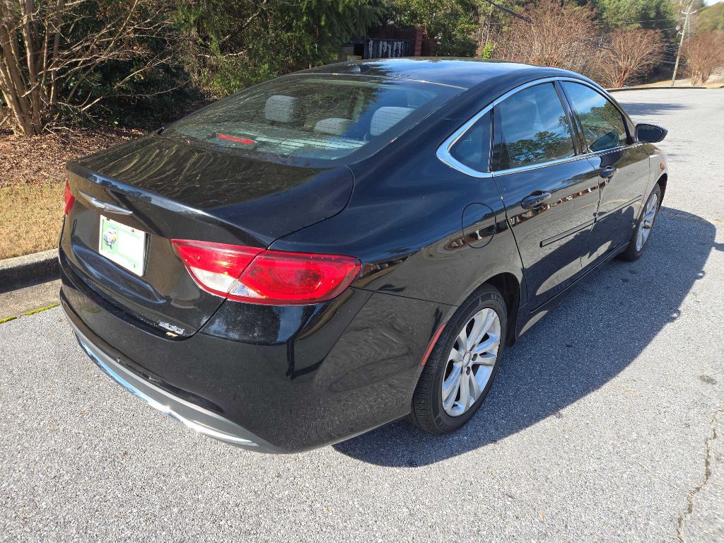 2015 Chrysler 200 Image 16