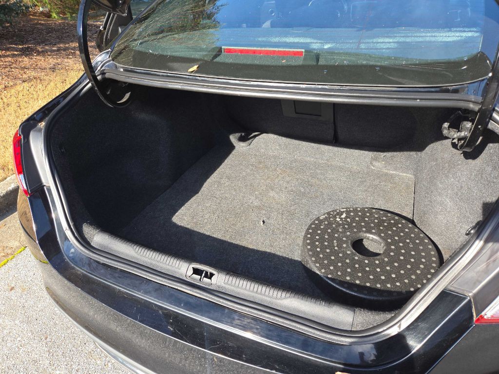 2015 Chrysler 200 Image 25