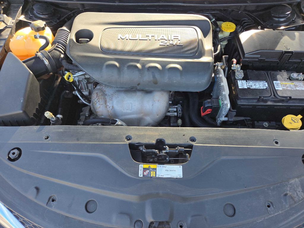 2015 Chrysler 200 Image 27