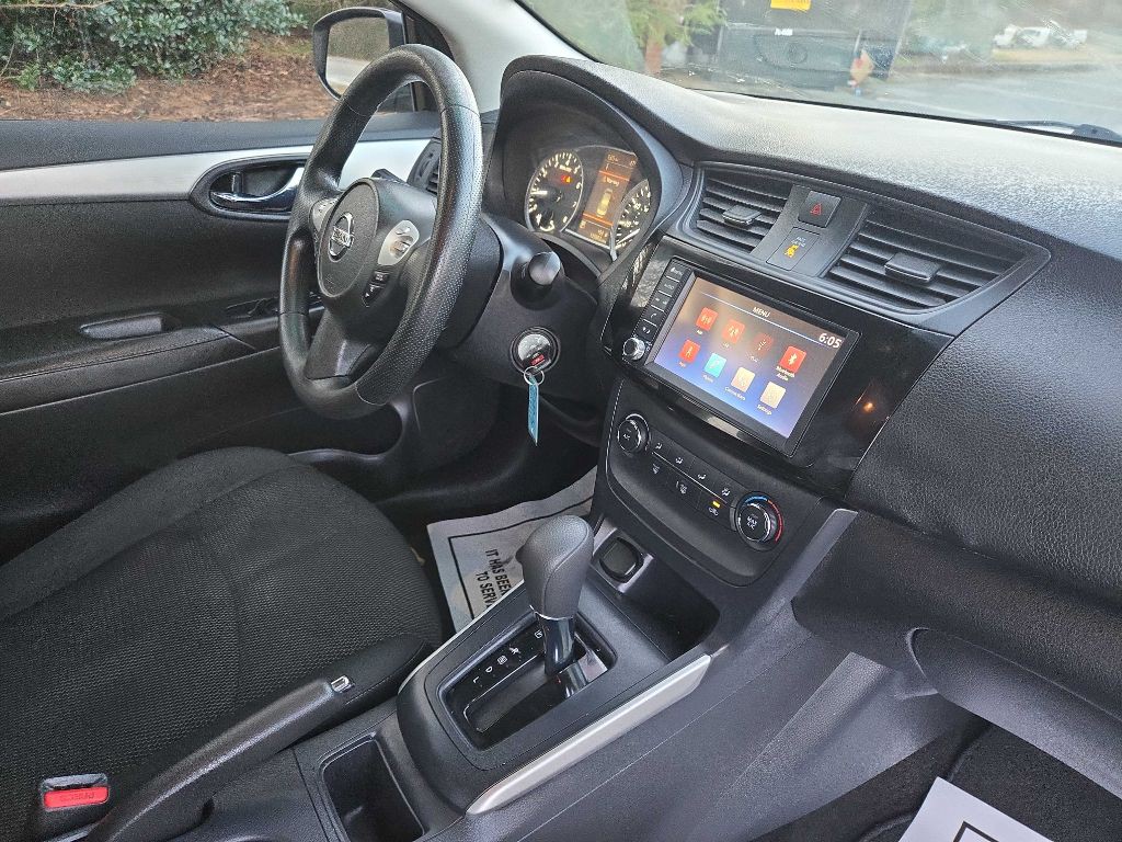 2019 Nissan Sentra Image 7
