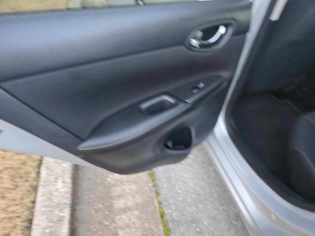 2019 Nissan Sentra Image 18