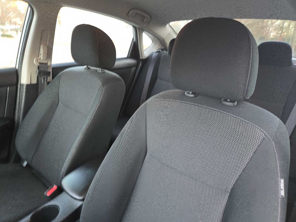 2019 Nissan Sentra Image 28