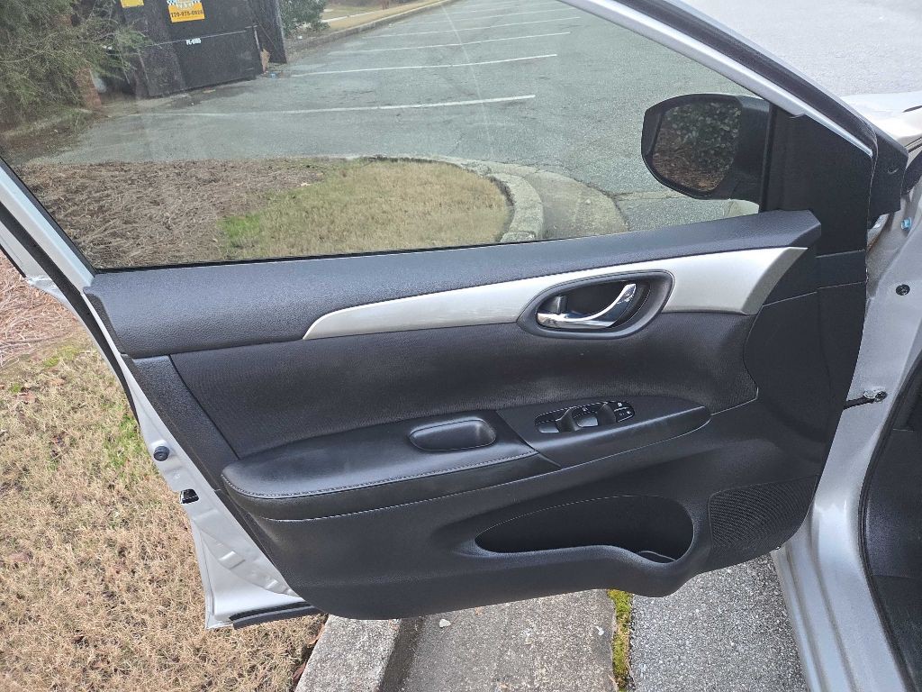 2019 Nissan Sentra Image 33